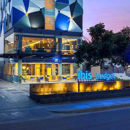 Ibis Budget Cirebon Εξωτερικό φωτογραφία