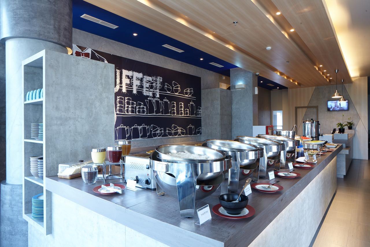 Ibis Budget Cirebon Εξωτερικό φωτογραφία