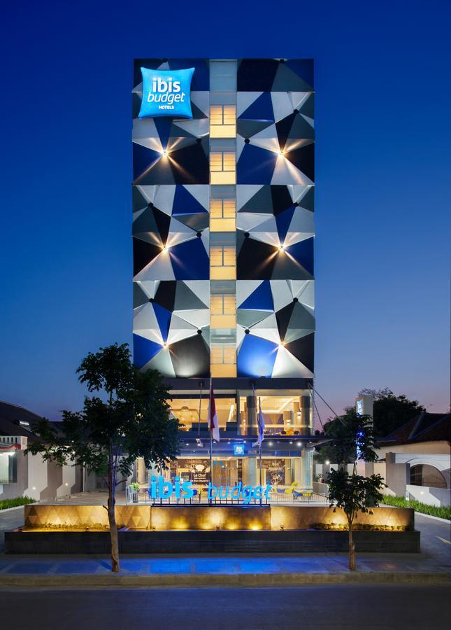 Ibis Budget Cirebon Εξωτερικό φωτογραφία