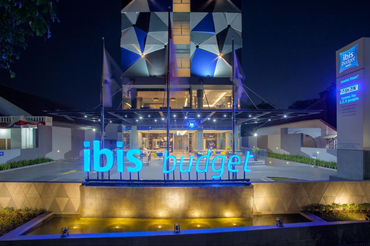 Ibis Budget Cirebon Εξωτερικό φωτογραφία