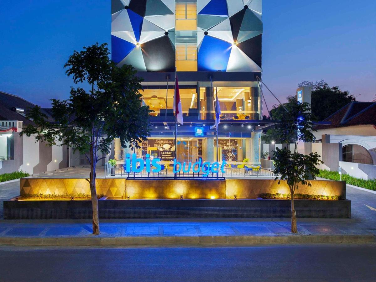 Ibis Budget Cirebon Εξωτερικό φωτογραφία